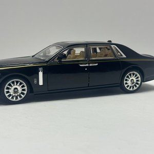 1:24 Rolls-Royce Phantom Metal Diecast  Black WITH LEDS Roll-Back